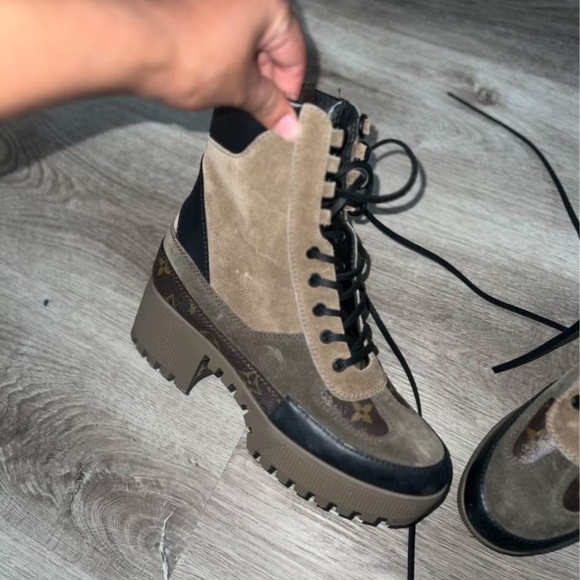 LV Combat Boots - Picture 5 of 7